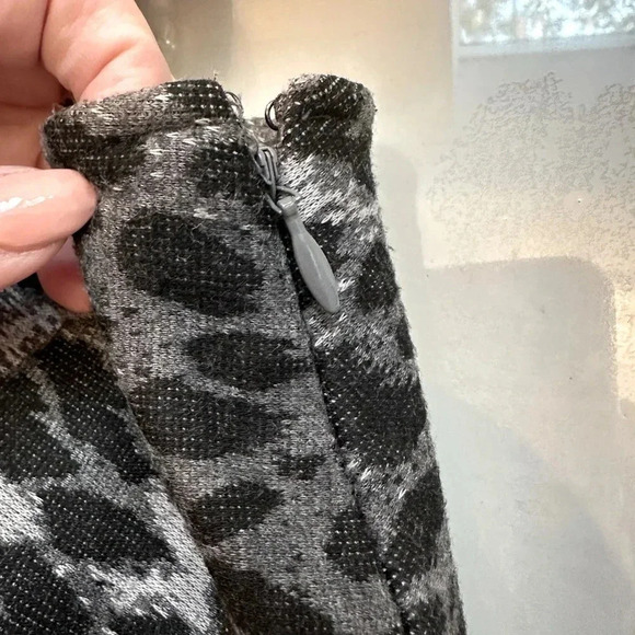 Lane Bryant Side Zip Black & Grey Leopard Print Wrap Skirt Plus Size 22 - Picture 6 of 11